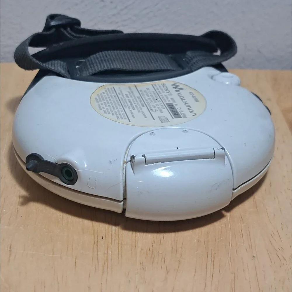 Sony Walkman D-SJ301 Portable CD Player CD-R G-Protection WORKS!!!!
